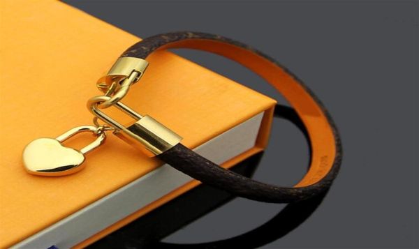 

2021 fashion leather bracelets for men woman designers wristband leather flower pattern bracelet pearl jewelry with box32494646648, Golden;silver
