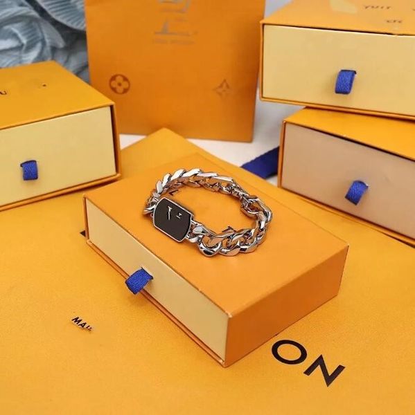 

fashion designer 18k gold plated curb chain pendant necklaces luxury brand double letter geometric black peach heart sweater chains mens wom