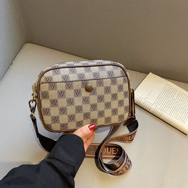 

wholesale ladies shoulder bag 4 colors classic old vintage handbags multifunctional wear-resistant leather mobile phone coin purse joker pla, Black;red