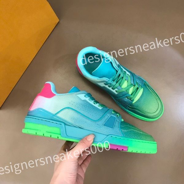 

2023 new luxury fashion men casuals shoes thick bottoms running sneakers popular elastic band low leather designer outdoor run casual athle, Black