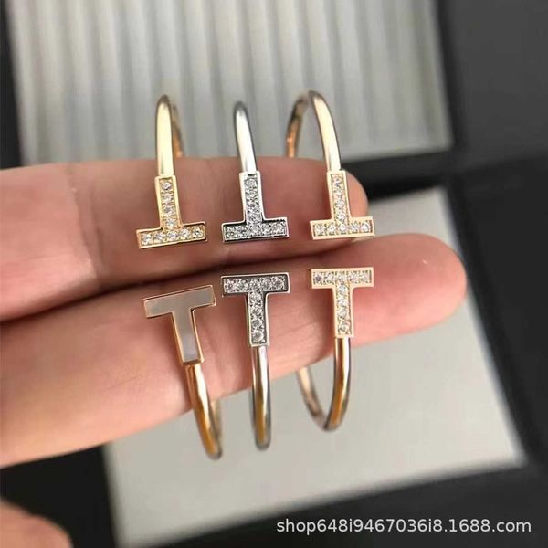 

designer new v gold double t bracelet rose gold 18k elastic hollow tube half diamond half shell inlaid diamond fritillaria open bracelet, Black