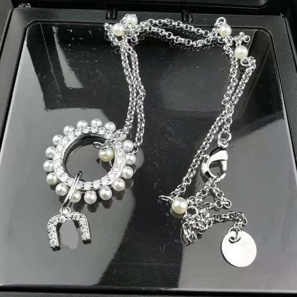 

miao family's new clavicle chain with pendant full of diamonds sweet and fashionable m-letter pearl necklace for women, Silver