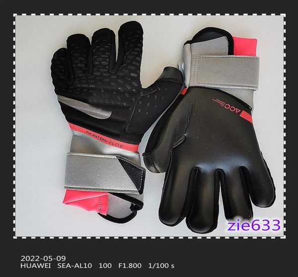 

gk phantom elite latex goalkeeper gloves no finger protection thickened soccer goalie gloves professional football goalkeeper glov1059650, Black