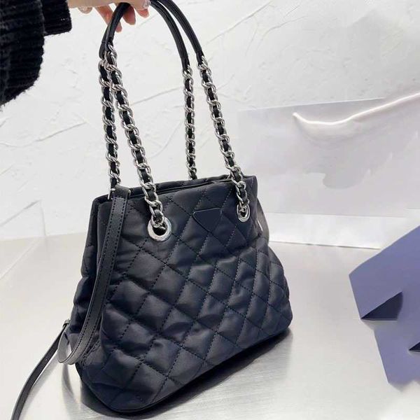 

pbag triangle designer bag womens handbags purses totes parachute tote bag women shoulder shopping bags classic diamond luxurys handbag 2212