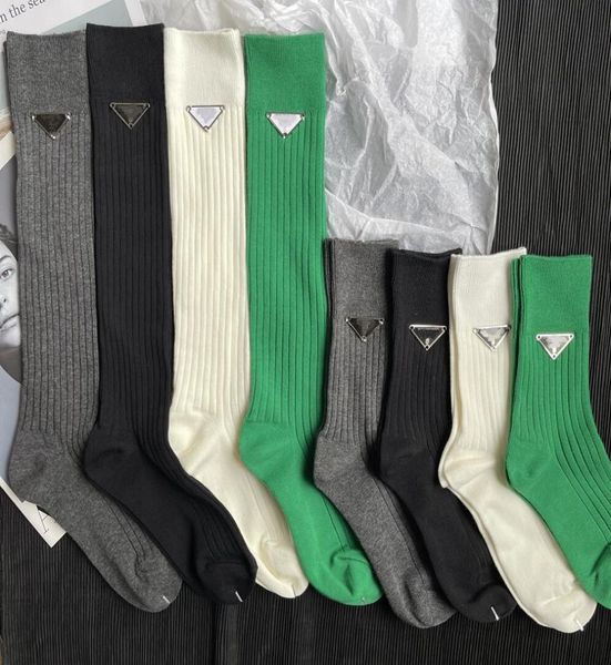 

designer autumn winter pra sock letters knee ankle socks for women medium and long tube double needle striped cotton stockings8599653, Black;white