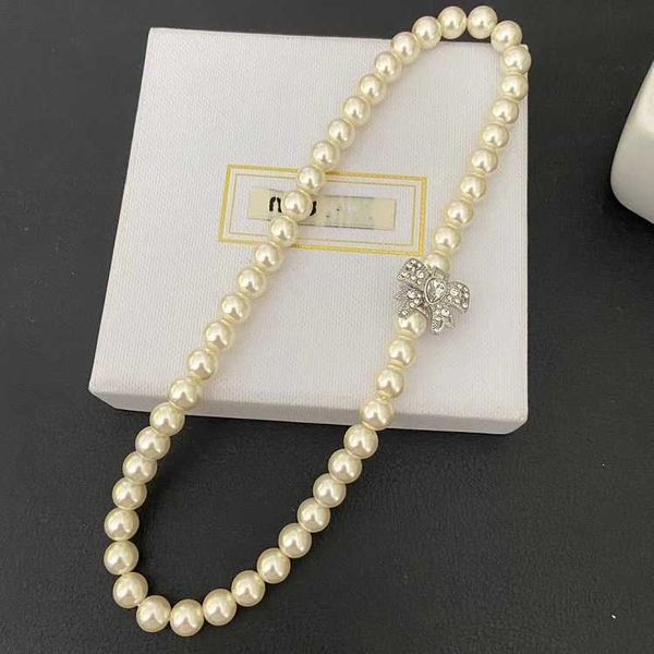 

miao family's new celebrity palace light luxury personality style crystal pearl bow sweet ladies necklace, Silver