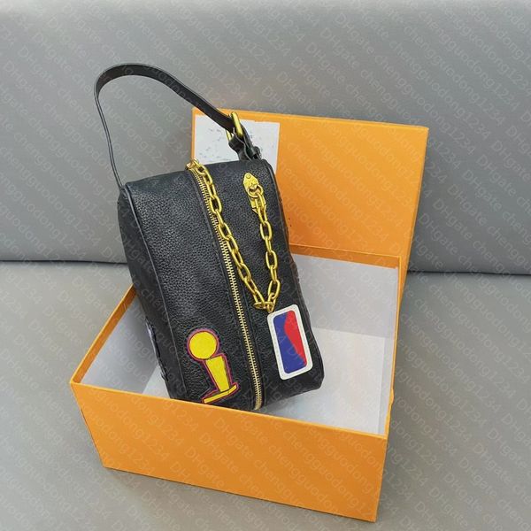 

makeup bag toiletry bag wash cosmetic bags for wholesale cases case zipper men's embossed designer handbag