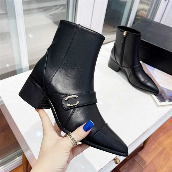 

super mini boots 2023 channel fashion women decorative flat heel winter thick sole leather warm wool high heel snow 03-017, Black
