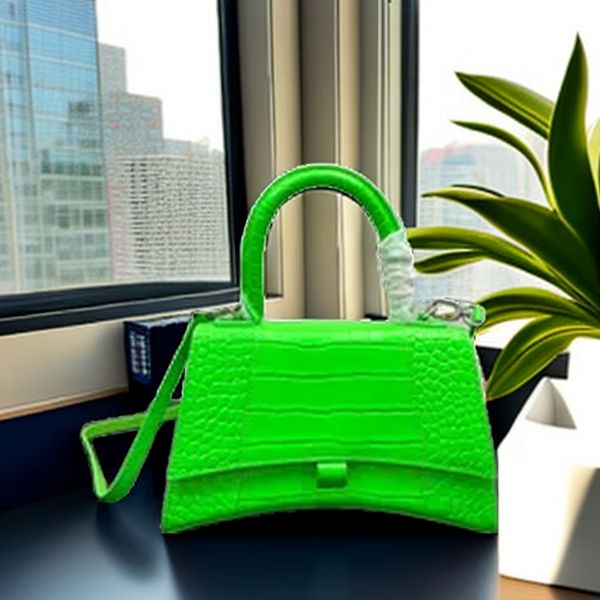 

2023 boutique crocodile pattern cowhide women's bag luxurious trend personalized green appearance one shoulder crossbody casual fashion