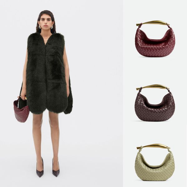 

luxurys womens cross body vacation bags vintage city summer clutch bag genuine leather lady travel handbag designer mens totes pochette shou