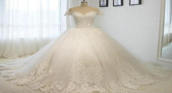 

2019 ball gown wedding dresses off the shoulder cathedral train lace appliques beaded bridal gown for church vestido de noiva cust2619924, White