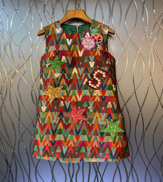 

2022 european luxury dress designer fashion round neck nail bead short sleeve dress4006239, Black;pink