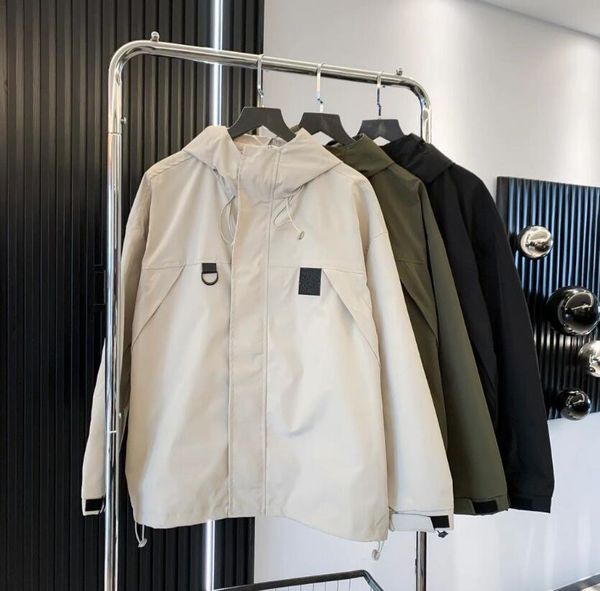 

fashion mens jackets embroidered armband outdoor windproof jackts charge coat men and women couple functional waterproof jacket mountaineeri, Black;brown