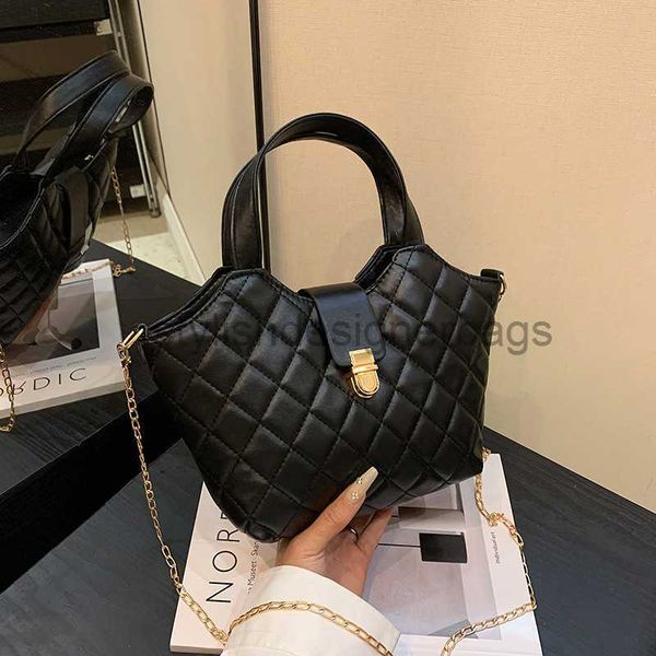 

shoulder bags large capacity fashion handbag 2023 spring/summer new lingge embroidery thread atmosphere commuter crossbody tote bagstylishde