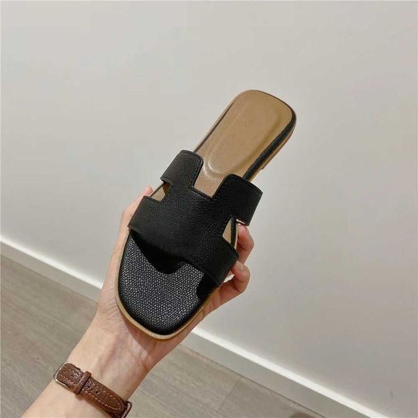 

summerwomen's slippers high qualty outdoor fashion flat casual sandasl classic designer all-match non-slip35-43size, Black