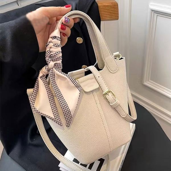 

new trend advanced texture small bag ladies popular cross-body bag fashion handbag bucket bag