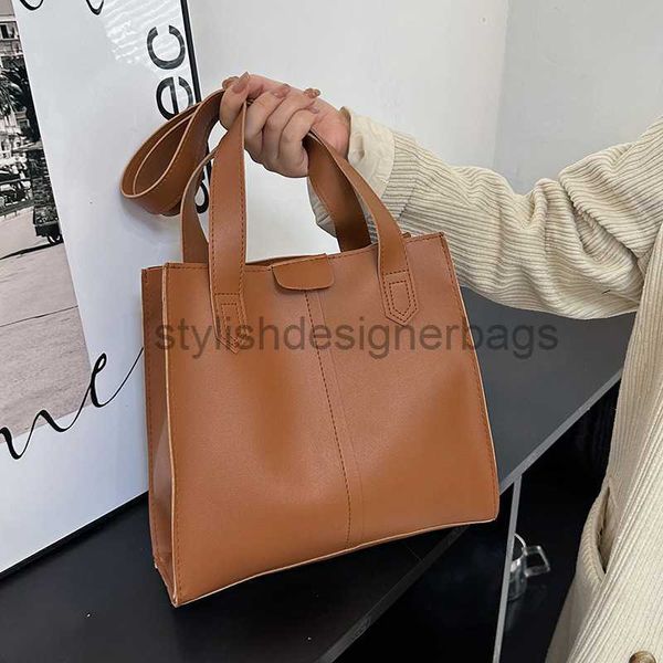 

simple and atmospheric commuting bag for women in early spring 2023 new westernized texture large capacity single underarm tote bagstylishde