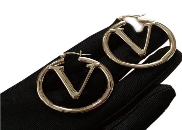 

2021 fashion womens hoop earring for woman charm big circle simple pendant stainless steel lady engagement party gift 547731, Golden