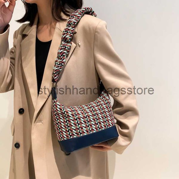 

shoulder women's 2023 spring/summer new korean edition woven contrast pleated bucket one bagstylishhandbagsstorestylishhandbagsstore