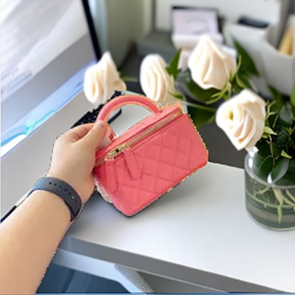 

brand mini retro makeup bag 2023 new exquisite and cute grade lingge sheepskin portable blue women's handheld crossbody shoulder bag da