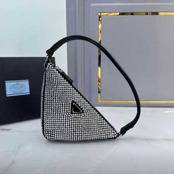 

2023 new triangle ladies advanced sense of foreign personality underarm bag network red cross body bag bright diamond small bag