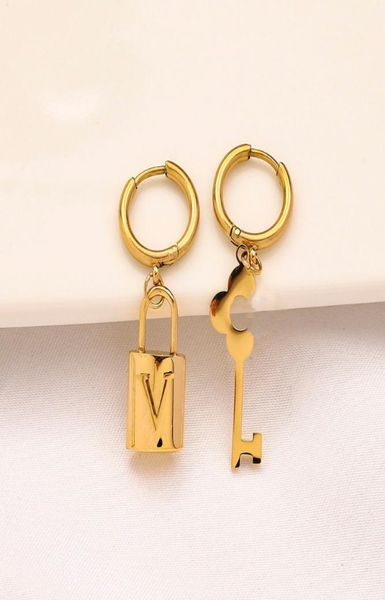 

charm earrings designer lock key asymmetric ear stud luxury huggie brand women gold plated earring wedding party jewelry accessori3236363, Golden