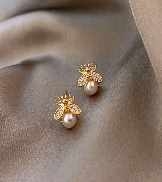 

stud trendy simple and luxurious pearl earring charm lady design sense bee insect earrings jewelry for women girls party wedding g3659191, Golden;silver