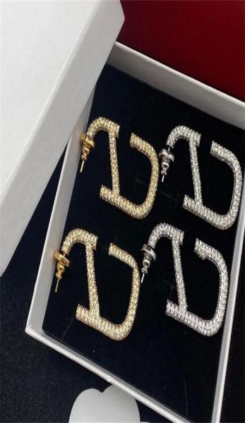

2023 fashion earrings jewelry womens men designer earring ear studs letter v diamonds luxurys golden fashion silver needle weote w9641262, Golden;silver