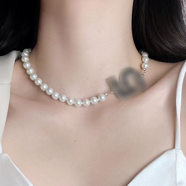 

temperament french pearl necklace ladies luxury number 5 pendant necklace attended the evening with dress jewelry clavicle chain, Silver