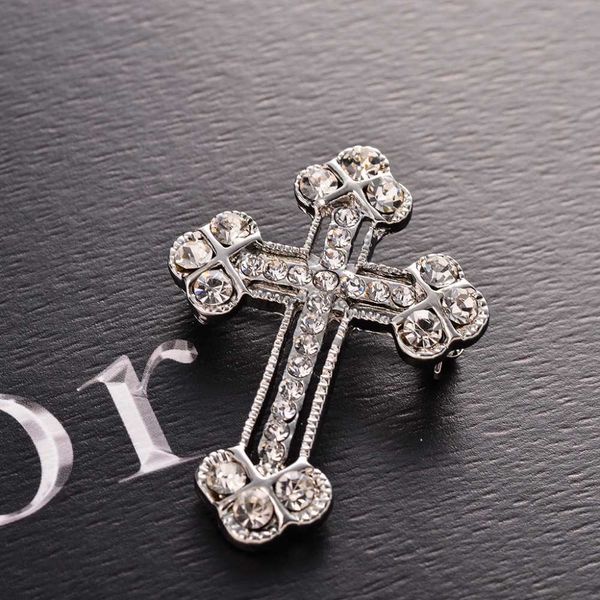 

pins brooches mzc sparkly big cross crystal white brooches for male female lover shirt suit pin anime brosche vintage broches mujer hkd23080, Gray