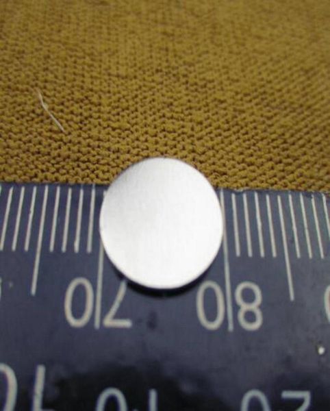 

whole 50pcs n50 super strong round magnets 10mm x 1mm rare earth neodymium magnet 101mm 10x1mm 10mm1mm30094908429812, Black