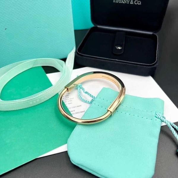 

tiffay u-shaped lock bracelet with irregular square tube color matching personalized and fashionable simple titanium steel, Black