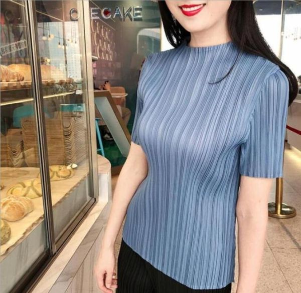 

miyake pleated life tshirt 2021 summer stretch shortsleeved pleated temperament bottoming shirt women37250793989278, White