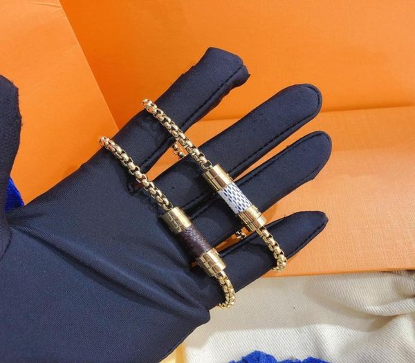 

2022 luxury classic fashion four leaf clover love bracelet chain shell bracelets charm brand bangle hand jewelry men and women7282155, Golden;silver