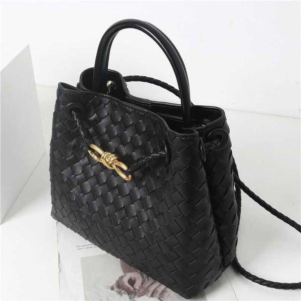 

spring/summer designer andiamo bag botegas purse cowhide new 2023 metal rope buckle handheld woven commuter one shoulder crossbody handbag f
