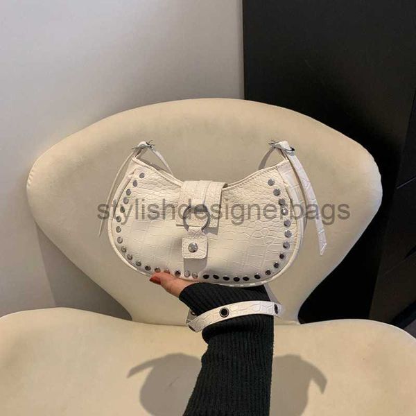 

shoulder bags crowd design rivet bag 2023 spring new fashion shoulder bag leisure commuter crossbody bag women's bagstylishdesignerbags