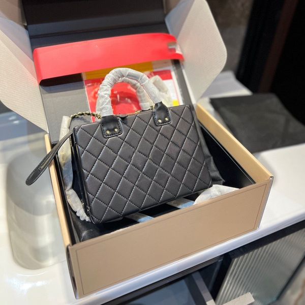 

brand fashion designer classic handbag 2023 new class lingge sheepskin high capacity women's handheld one shoulder crossbody bag chain