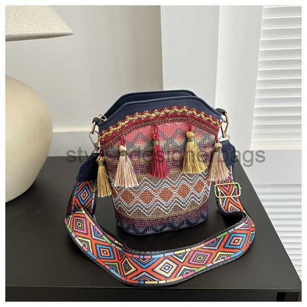 

shoulder bags advanced sense 2023 new bag with oblique cross ethnic style and niche chain woven bucket bag one shoulder versatile tassel bag