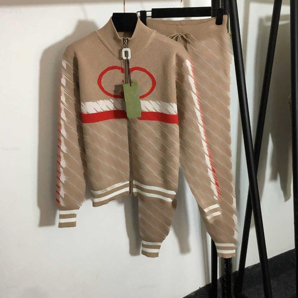 

2023 designer womens suit tracksuits sports suit  2pcs letter printed long sleeved zippered cardigan and leggings, Gray