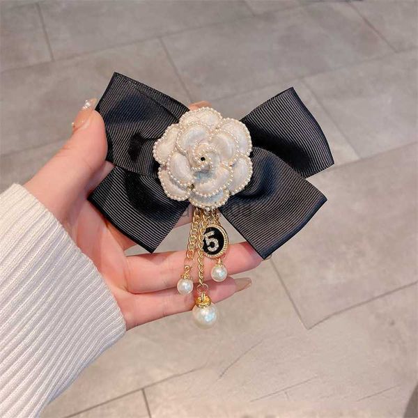 

pins brooches high-end fabric bow brooch camellia flower pearl tassel corsage lapel pins suit sweater badge luxulry brooches for women jewel, Gray