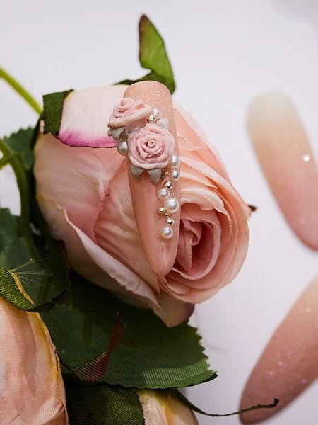 

handmade nail enhancement baroque 2023 new gentle and advanced carved wearing armor, Red;gold