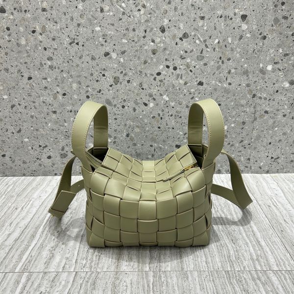 

2023 handwoven basket bag: stylish, roomy, versatile shoulder & crossbody for women handwoven green