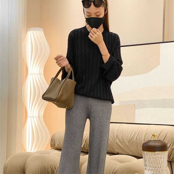 

toteme classic baggy sweater for laid-back women, White;black