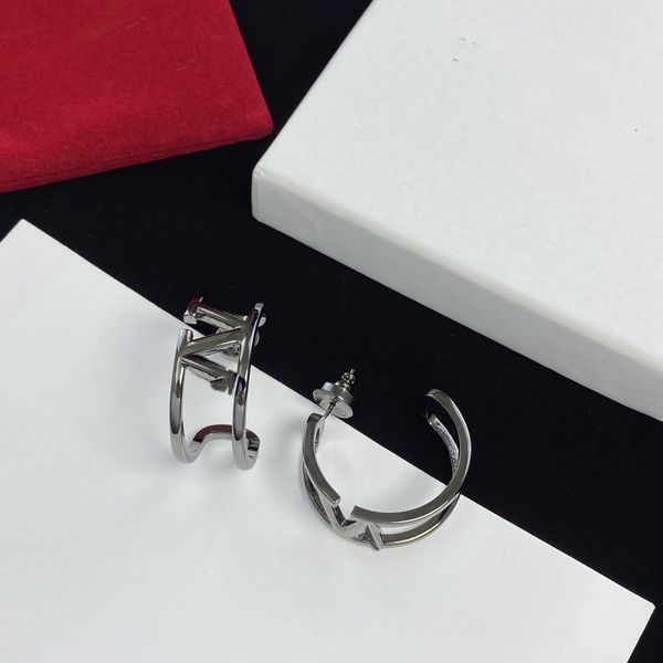

letter v earring logo stud earing women fashion hoop designer jewelry metal valentinolies earring luxury woman vlogo 45, Golden;silver