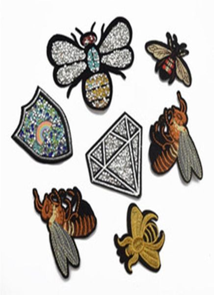 

25pcs iron on embroidered applique patch rhine bee badge for clothes shoes bag6651077, Black