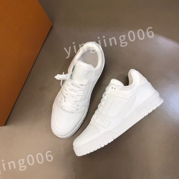 

2023 luxurys casual shoes travel leather elastic sneaker fashion lady flat designer running trainers letters woman shoe platform men gym sne, Black