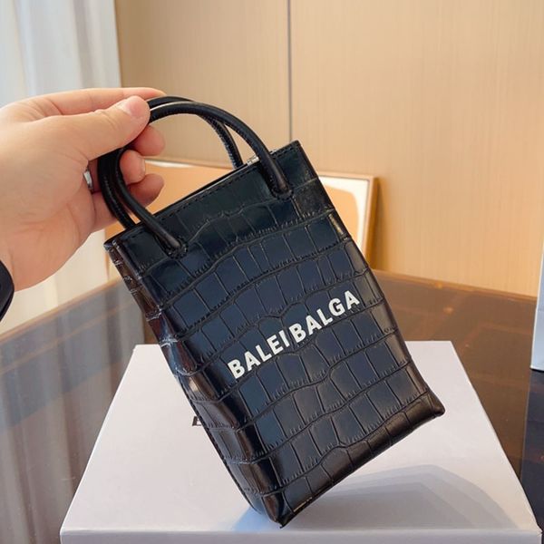 

letter bag fashion crossbody bags women shoulder handbag designer bag large capacity tote bag classic solid color shopping travel bags man p