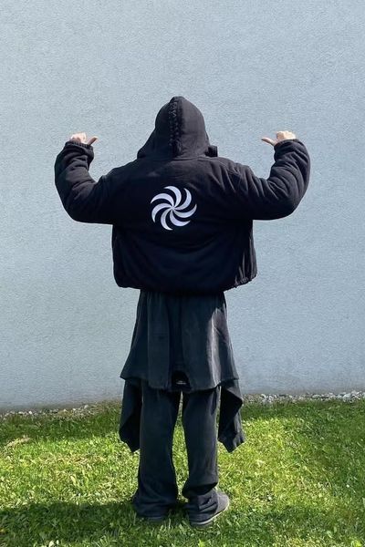 

vetements hoodie men hooded covered hoodie sweater black georgia mask sweater loose shake fleece coat