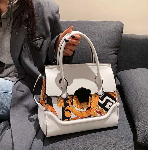 

designer versagess bag vercacess new handbag women's bag single shoulder bag large bag painted bag graffiti bag woman bags 2023