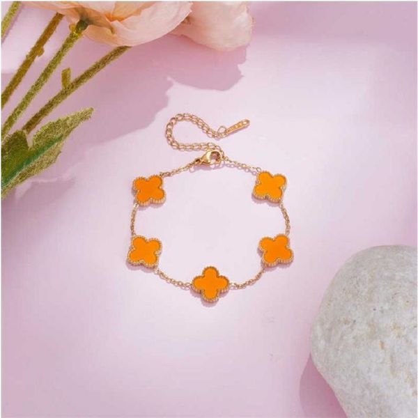 

bracelets designer 4 leaf clovers bracelets luxury bracelet 18k gold love bangle charm 4 leaf clovers bracelets shining crystal diamond part, Golden;silver